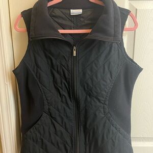 Columbia Women's Black Quilted Vest